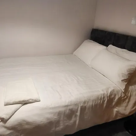 Apartament Crew's *